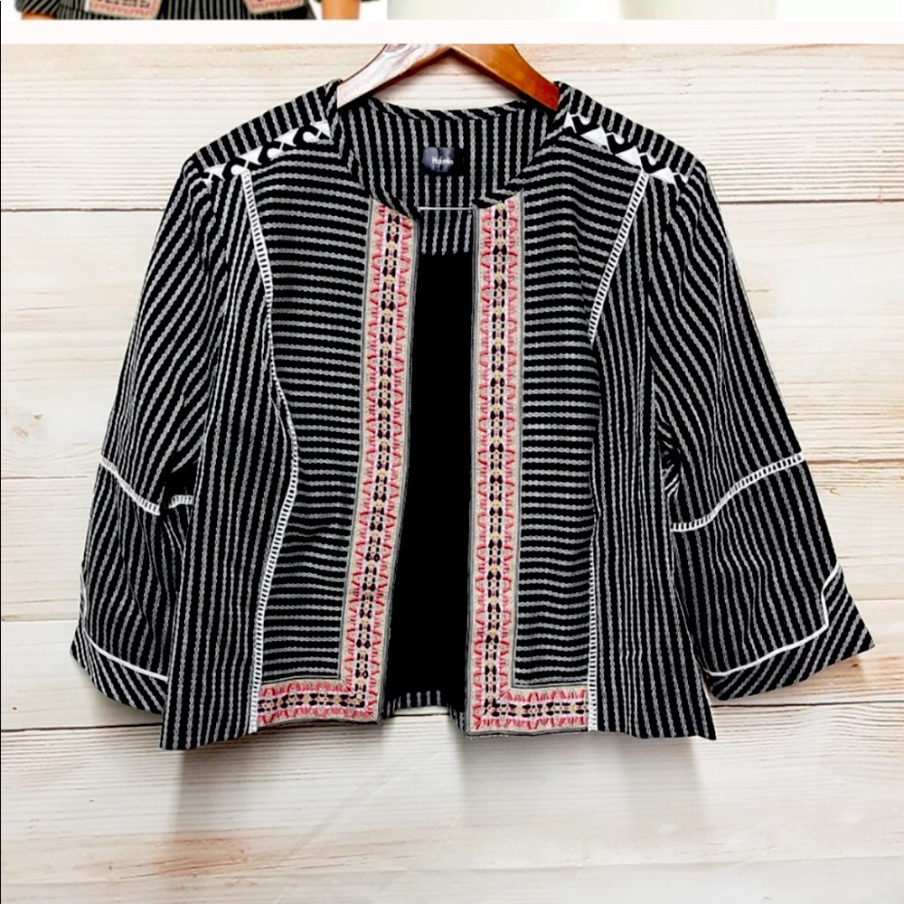 Embroidered cropped jacket